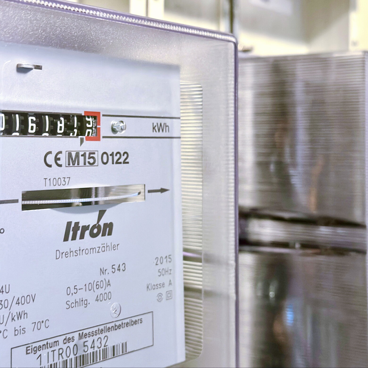 Ablesung der Zählerstände beginnt.  Energie- und Wasserverbrauch wird ermittelt.