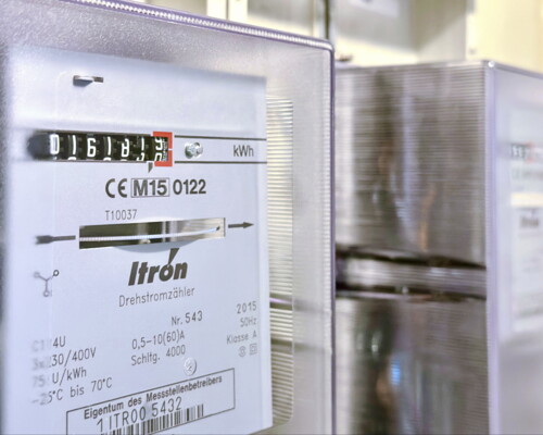 Ablesung der Zählerstände beginnt.  Energie- und Wasserverbrauch wird ermittelt.