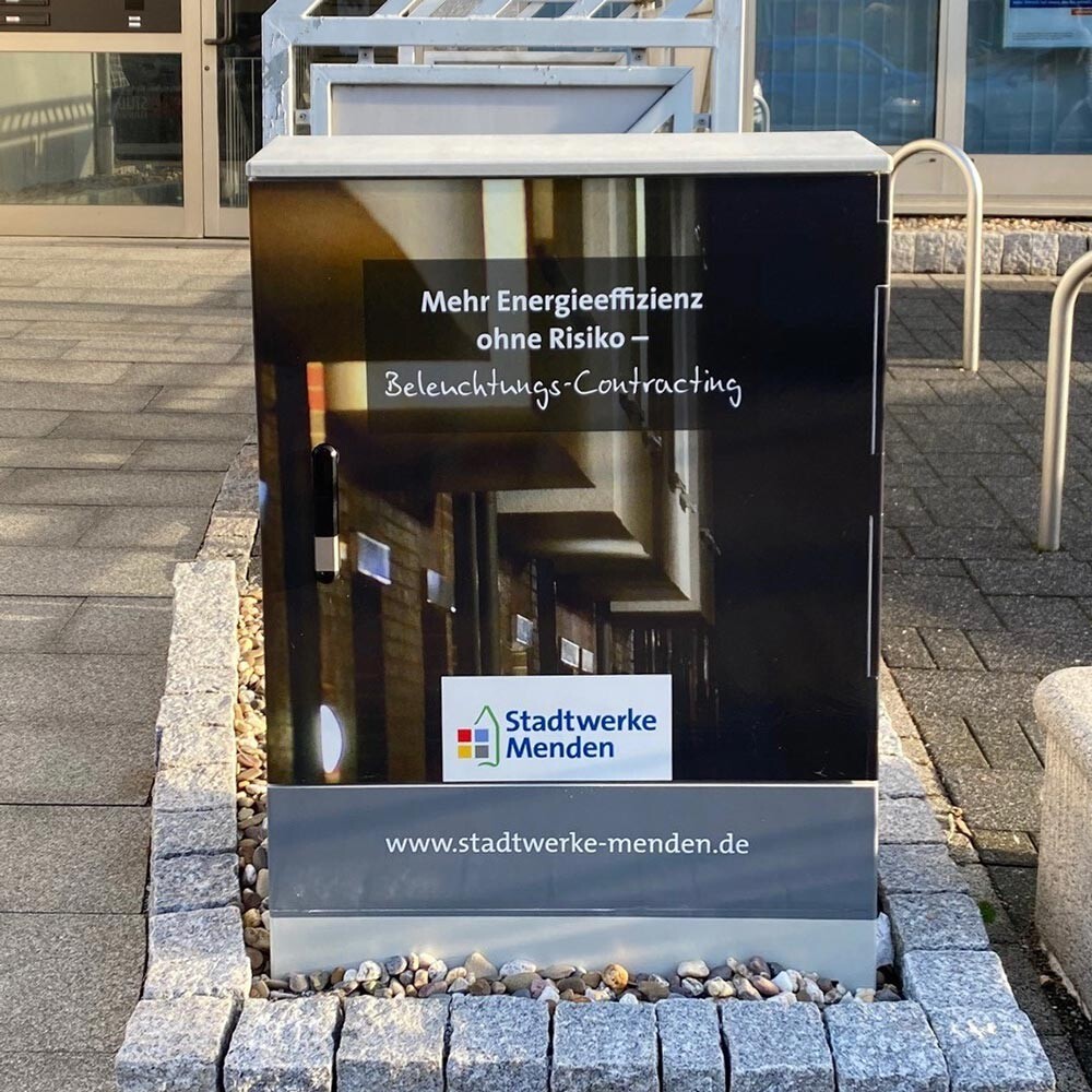 Beklebter Verteilerkasten - Beleuchtungs-Contracting